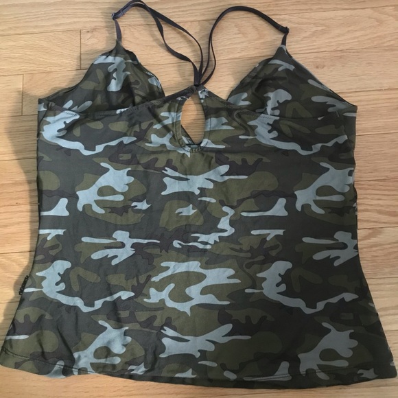 La SENZA camouflage tank - Picture 5 of 6